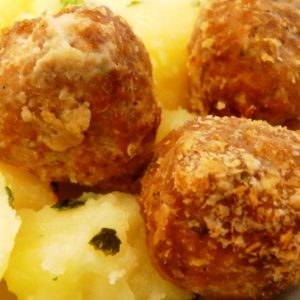 Gluténmentes fasírt golyók petrezselymes burgonyával